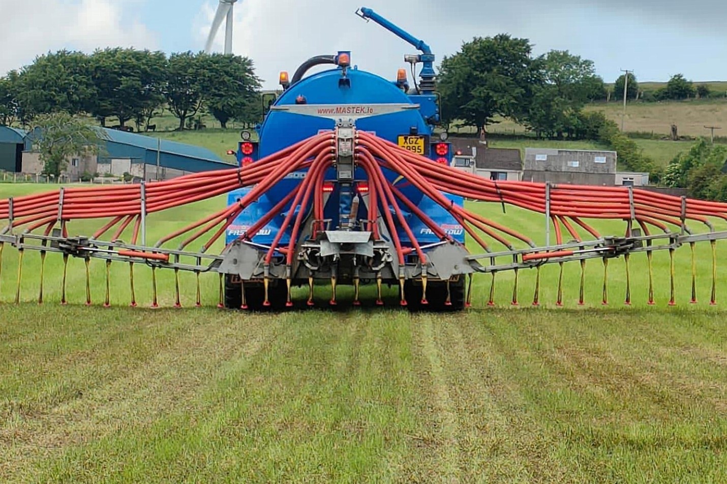 Northern Ireland Innovation to reduce slurry buildup Dairy Global